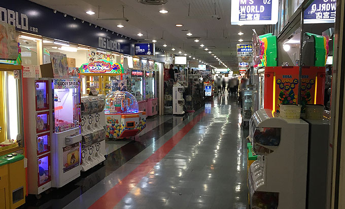 神戸のオタク街 三宮 センタープラザ さんプラザ界隈 アニメ ゲーム サブカル店の密集ビル